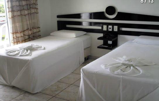 Hotel Classe A Гоянезия Экстерьер фото